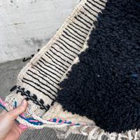 Tappeto nero/blu notte a pelo lungo con frange