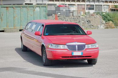 Limousine Lincoln Town Car