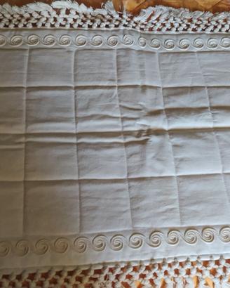 Tappetino e asciugamani da bagno