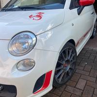 ABARTH 500 1.4 Turbo T-Jet KIT ESSEESSE