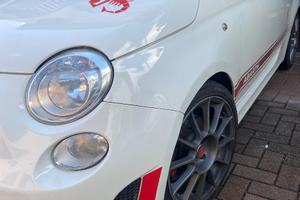 ABARTH 500 1.4 Turbo T-Jet KIT ESSEESSE