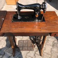 Mobile Singer con macchina da cucire anni 60