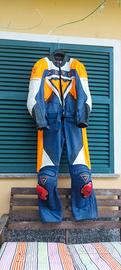 tuta Dainese  in pelle per moto  taglia 52