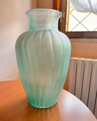 Vaso in vetro satinato vintage
