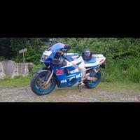 Suzuki GSR 600
