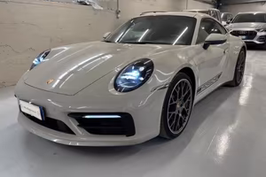 PORSCHE 911 Carrera