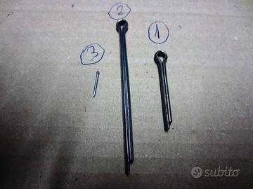 Copigle di 2 tipi + chiodini lotto 7 kg circa