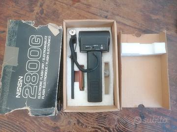 Flash Nissin 2800G completo