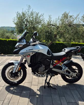 Ducati Multistrada v4s travel e radar