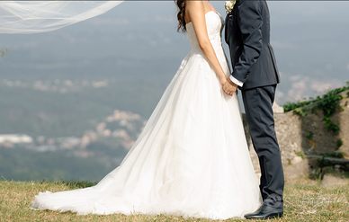Abito da sposa White one Barcelona modello Afeto