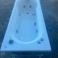Vasca idromassaggio 