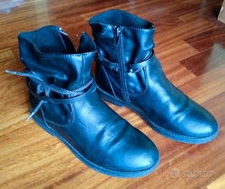 Stivaletti n.34 a soli 5 euro