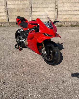 Ducati Panigale V4 S 2025 4500 km