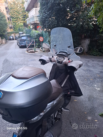 Piaggio Beverly 300 grigio 42.000 km tagliandi