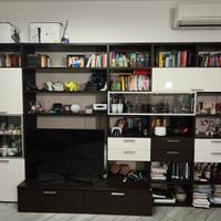 Mobile libreria porta TV wengè con vetrine e casse