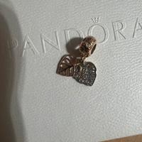 Pendente oro foglie scintillanti pandora