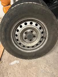 205/70/15 gomme e cerchi
