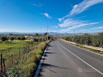 Ampio terreno zona Etnaland