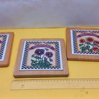Kit 3 formelle in legno e ceramica con soggetti fl
