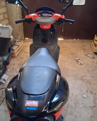 SR 50 APRILIA RACING 