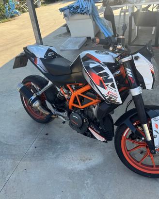 KTM Duke 390 ABS 2016