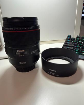 Canon EF 85mm F/1.4L IS USM