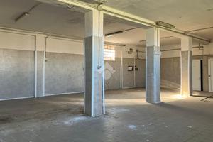 MAGAZZINO A VALPERGA