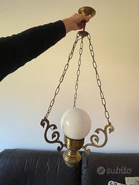 Lampadario vintage a palla funzionante