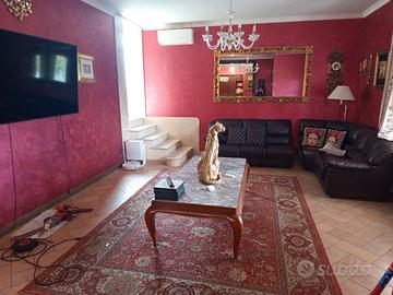 Villa con giardino privato