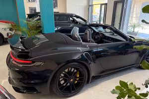Porsche 911 Turbo Cabrio - AEREO KIT - 2.700 KM