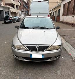 LANCIA Y ELEFANTINO BLU