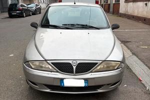 LANCIA Y ELEFANTINO BLU