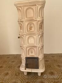 Stufa modulare in maiolica ad accumulo