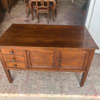 Mobiletto basso antico in legno massello