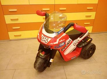 triciclo elettrico " Peg Perego " minimoto Ducati