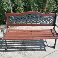 panchina un ghisa e legno 