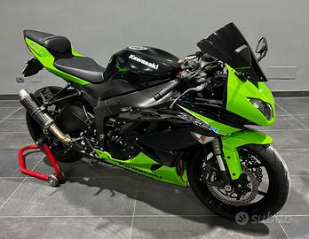 Kawasaki Zx6r ninja 600 - 2011