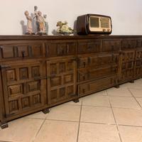 Mobile in stile spagnolo