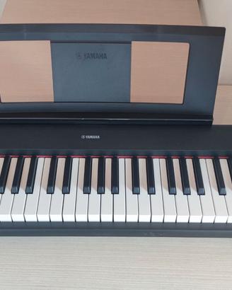 Pianoforte digitale Yamaha Piaggero N-12