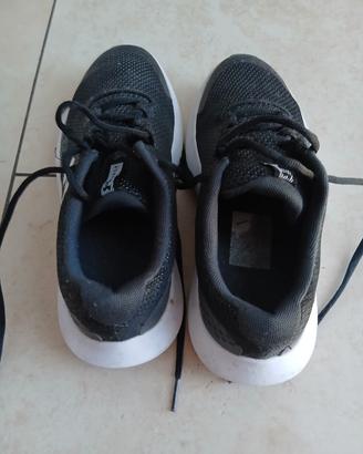 Scarpe da ginnastica nr. 38,5
