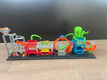 Autolavaggio hotweels polpo
