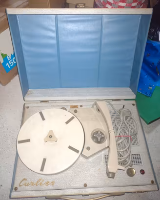 Lotto Vintage - Giradischi con Dischi in Vinile