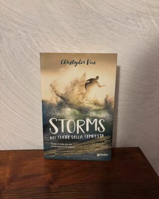 Libro Storms di Christopher Vick