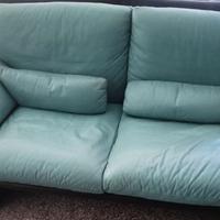 Due divani due posti in vera pelle