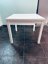 Tavolo Ikea Bjursta 90x90 allungabile