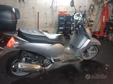 Aprilia scarabeo 250i