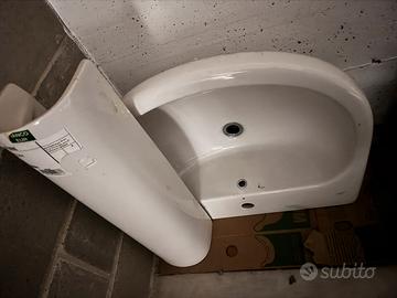 Lavandino bagno con colonna Ideal Standard