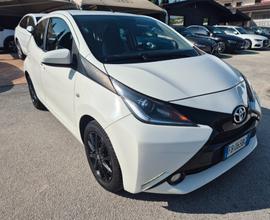 Toyota Aygo 1.0 VVT-i 69 CV 5 porte x-clusiv