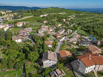 TRIFAMILIARE A FUMANE