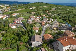 TRIFAMILIARE A FUMANE